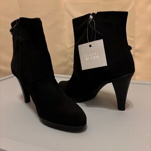 Stuart Weitzman women’s 7.5 heeled boots. NWT